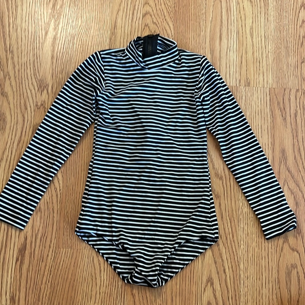 Mikoh Kids Long Sleeve One Piece Swimsuit Black White Stripe Size Small S 3T 4T
